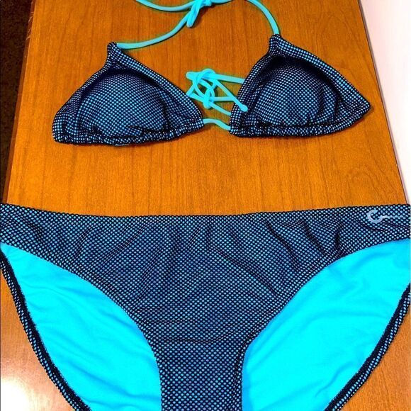 Bikini   - Picture 1 of 5